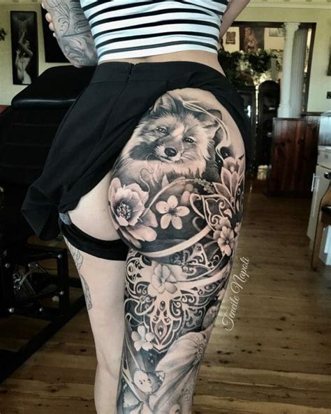 female booty tattoos